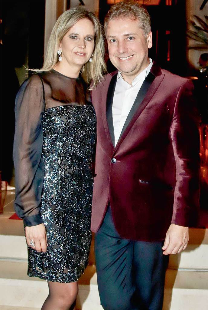 Muhteşem bir yeni yıl daveti verdi