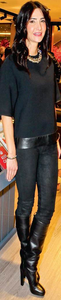 ‘6. Cadde’sinde yeni yıl daveti düzenledi