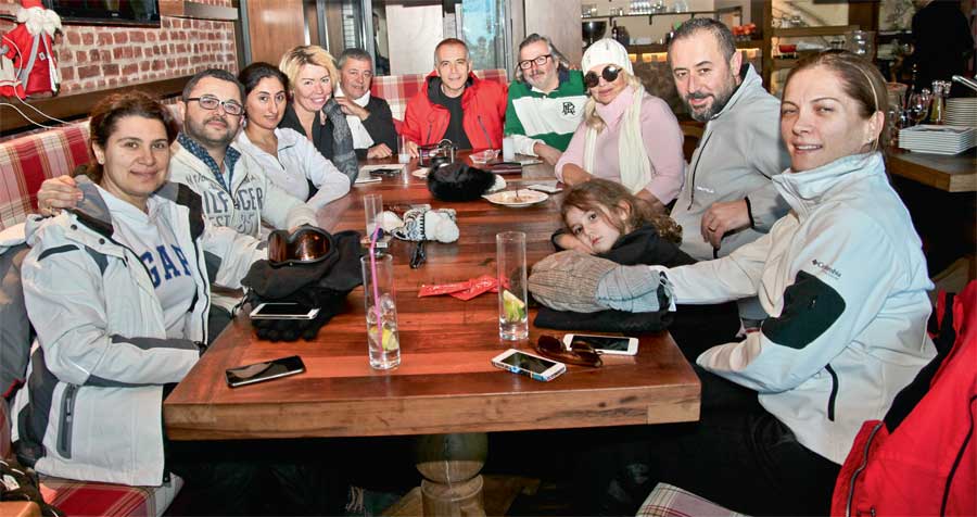Kartalkaya’da kayak sezonunu ünlüler açtı