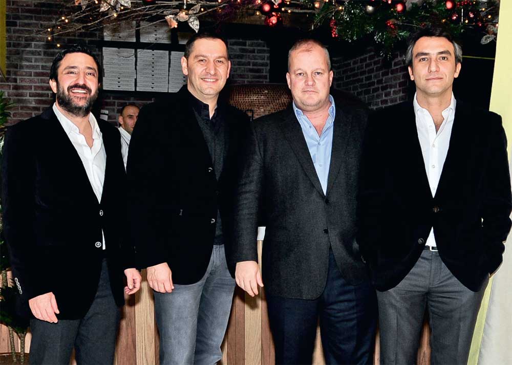 Yeni yıla Etiler’de girdiler