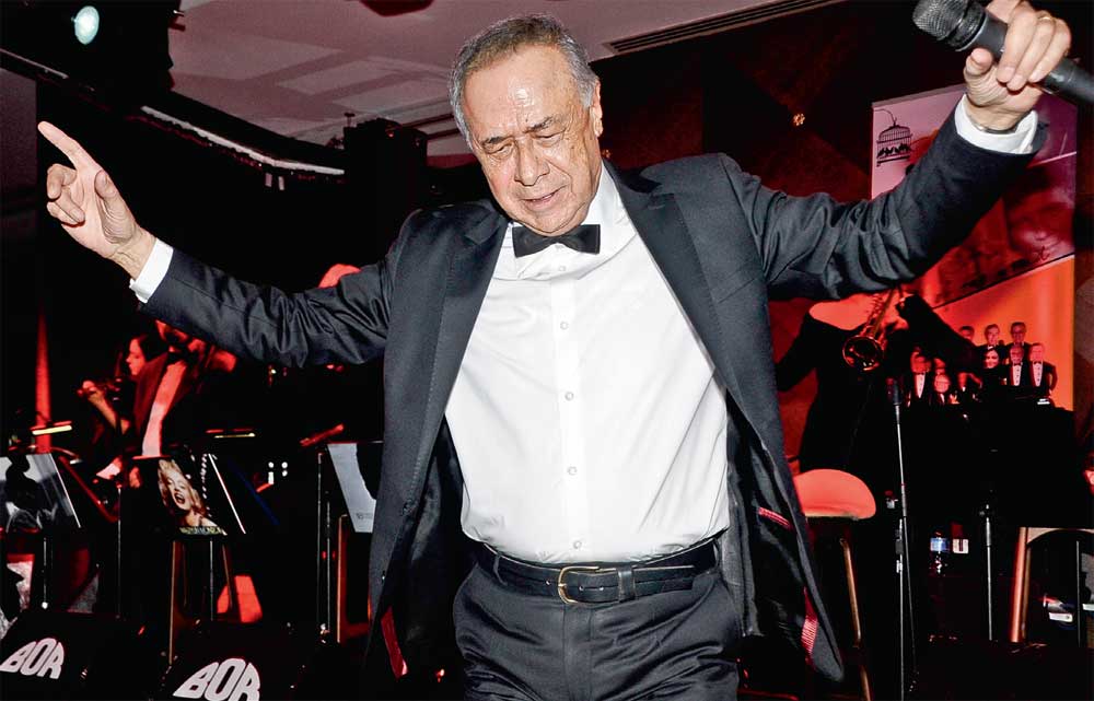 Kartalkaya’da renkli yılbaşı partisi