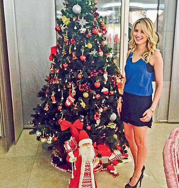 Yılbaşı coşkusunu sosyal medyadan paylaştılar