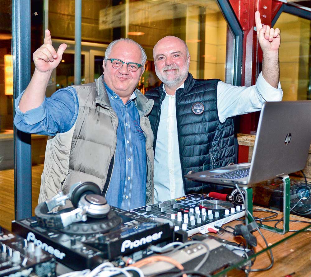 Palandöken’de kar ve kayağın tadını çıkardılar