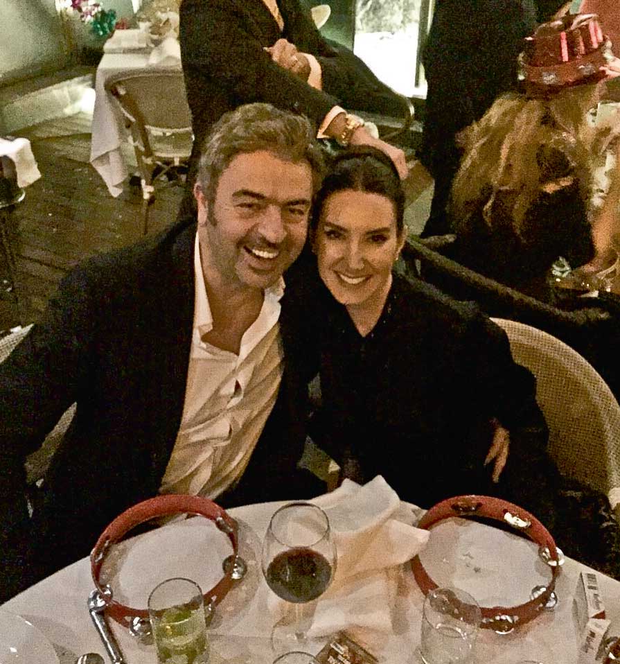 Yılbaşı coşkusunu sosyal medyadan paylaştılar