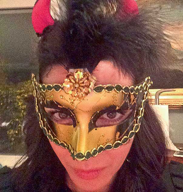 Yılbaşı coşkusunu sosyal medyadan paylaştılar