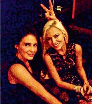 Yılbaşı coşkusunu sosyal medyadan paylaştılar