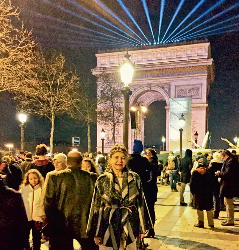 Yılbaşı coşkusunu sosyal medyadan paylaştılar