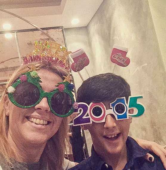 Yılbaşı coşkusunu sosyal medyadan paylaştılar