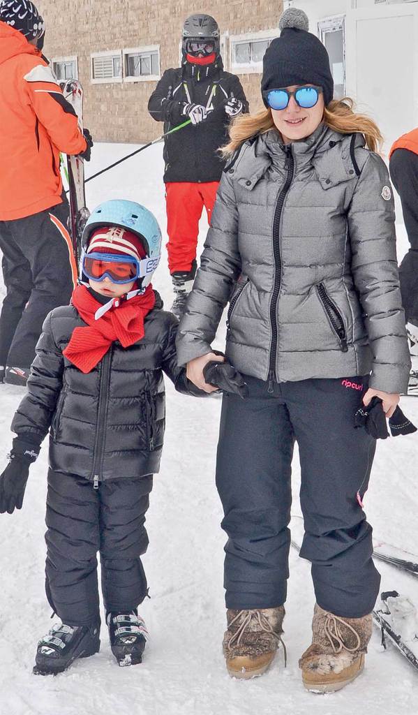 Yeni yıl coşkusu ile kayak keyfini bir arada yaşadılar