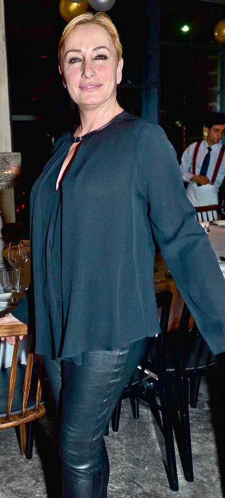 Sevgilisi için doğum günü partisi düzenledi