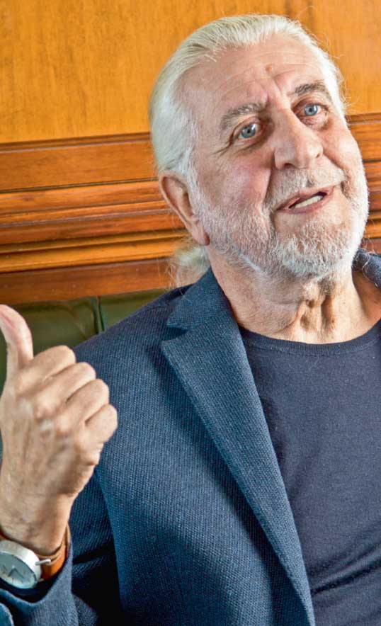 'Kadınların üstünlüğüne inanıyorum'
