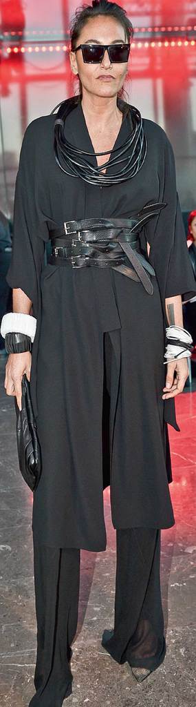 Yeni koleksiyonunu defileyle tanıttı