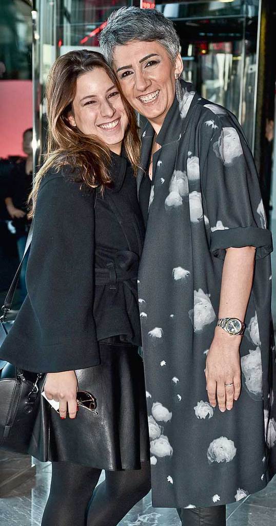 Yeni koleksiyonunu defileyle tanıttı