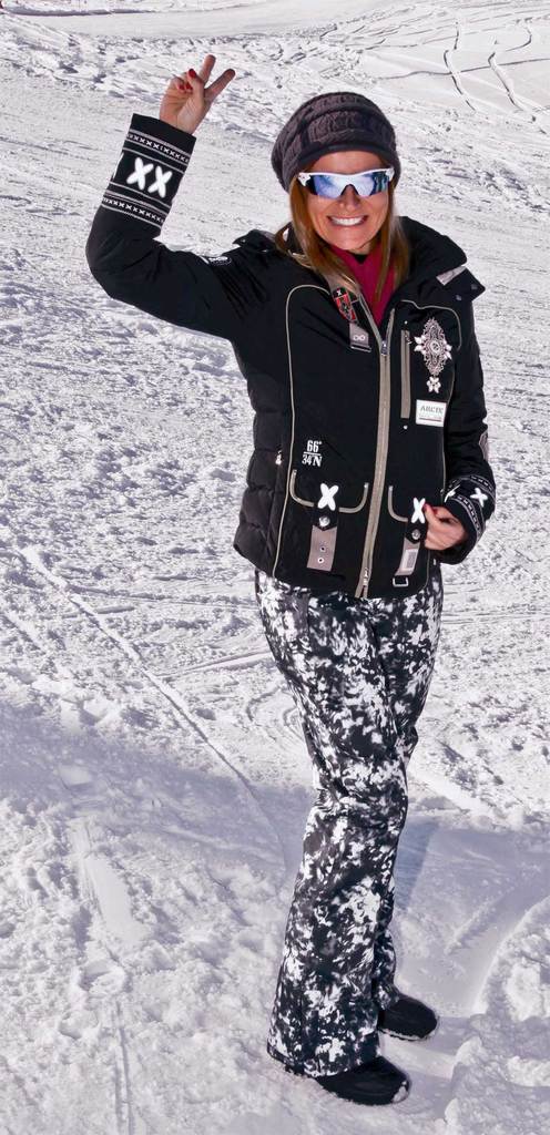 Ünlü isimler Kartalkaya’da kayak keyfi yaptı