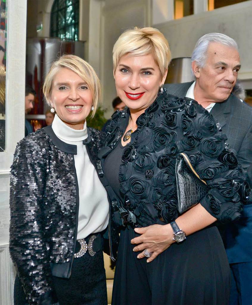 Gökçaylı çiftinden yeni yıl yemeği