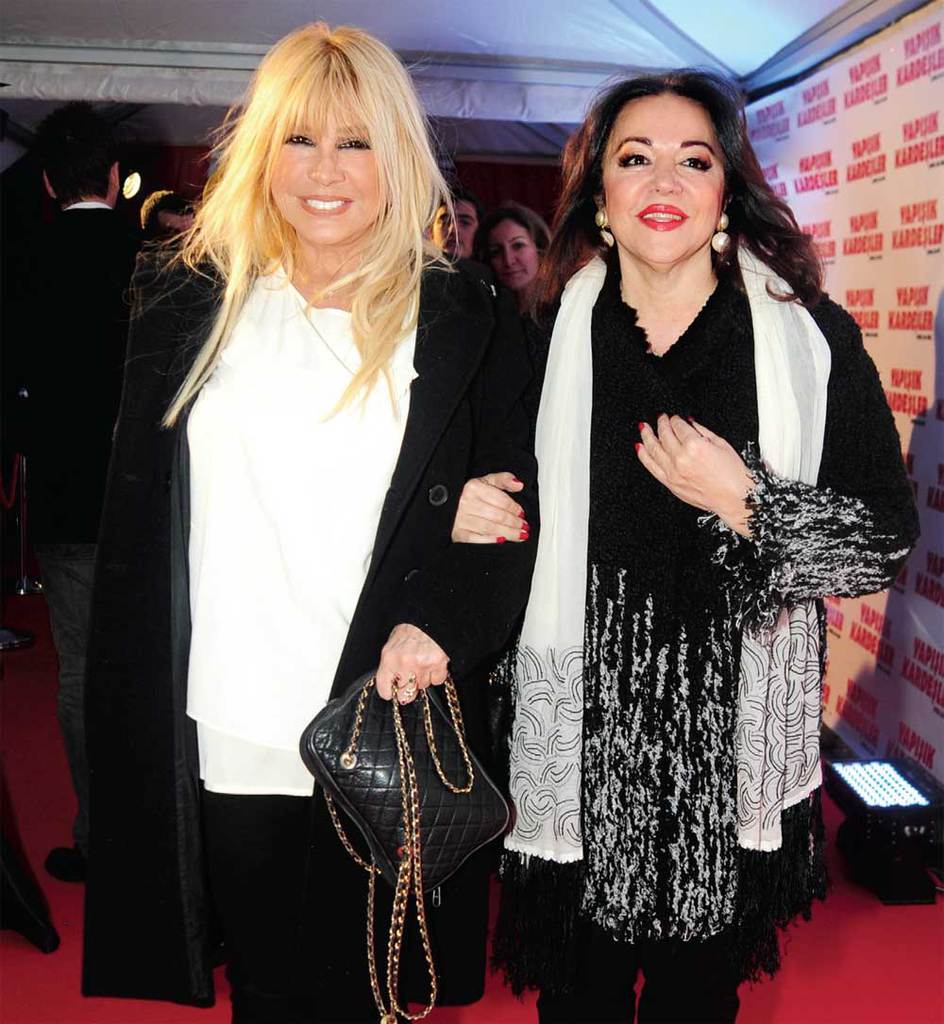 'Yapışık Kardeşler'e büyük ilgi