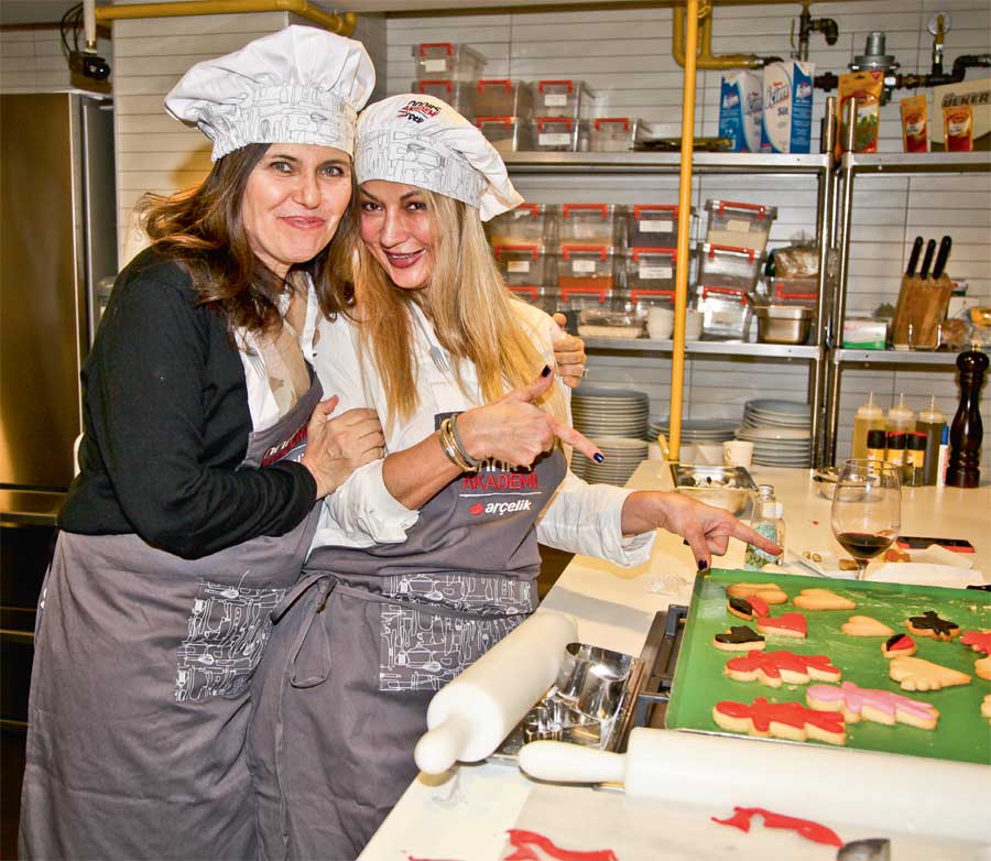 Ünlü çiftlerden aşk kurabiyesi