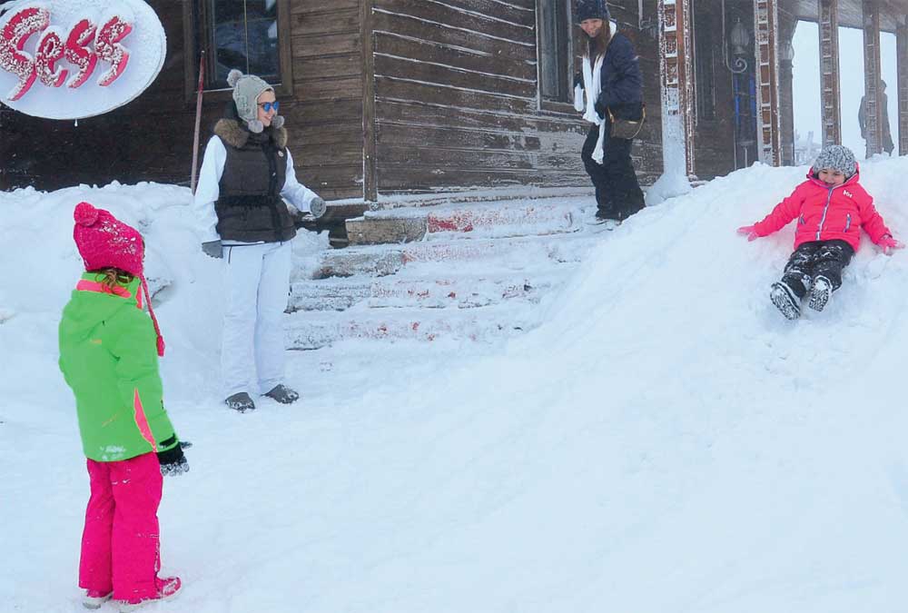 Ünlü isimler karın keyfini çıkardılar