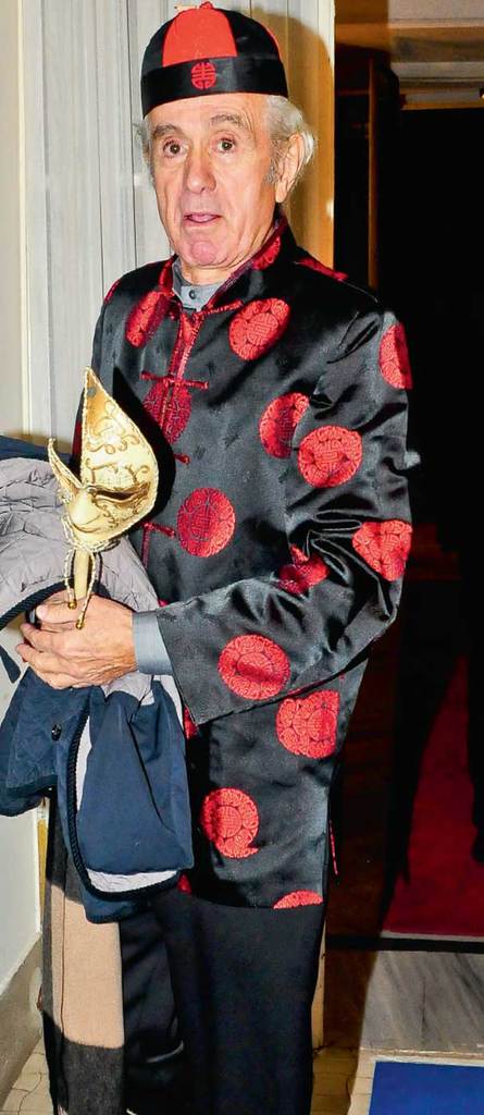 Venedik Karnavalı temalı veda daveti