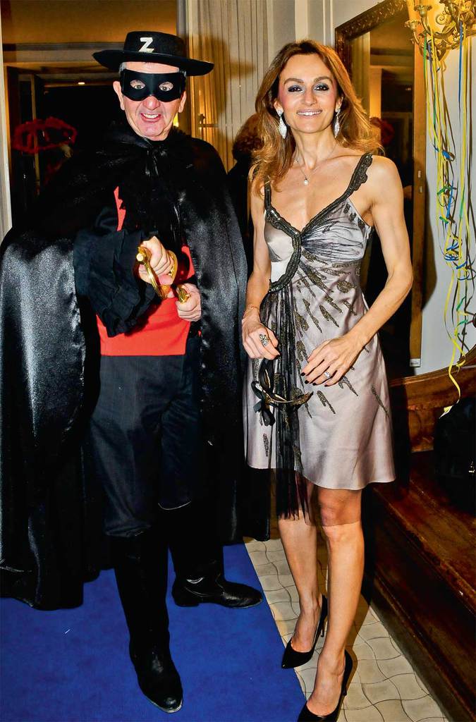 Venedik Karnavalı temalı veda daveti