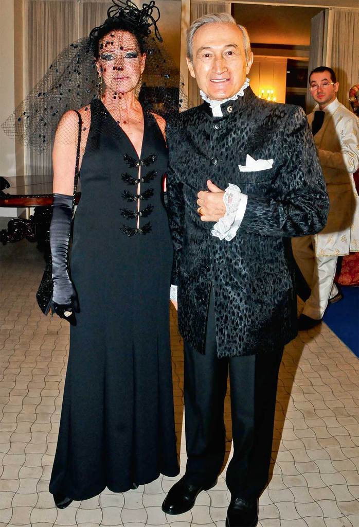 Venedik Karnavalı temalı veda daveti