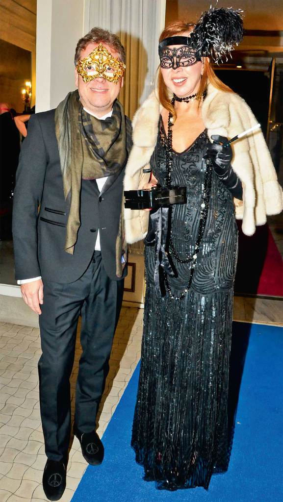 Venedik Karnavalı temalı veda daveti