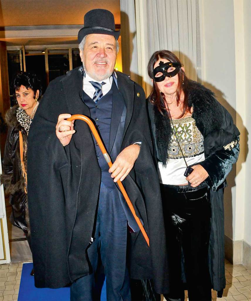 Venedik Karnavalı temalı veda daveti