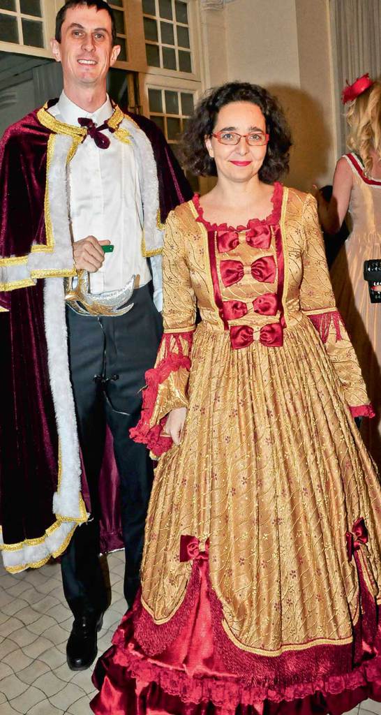 Venedik Karnavalı temalı veda daveti