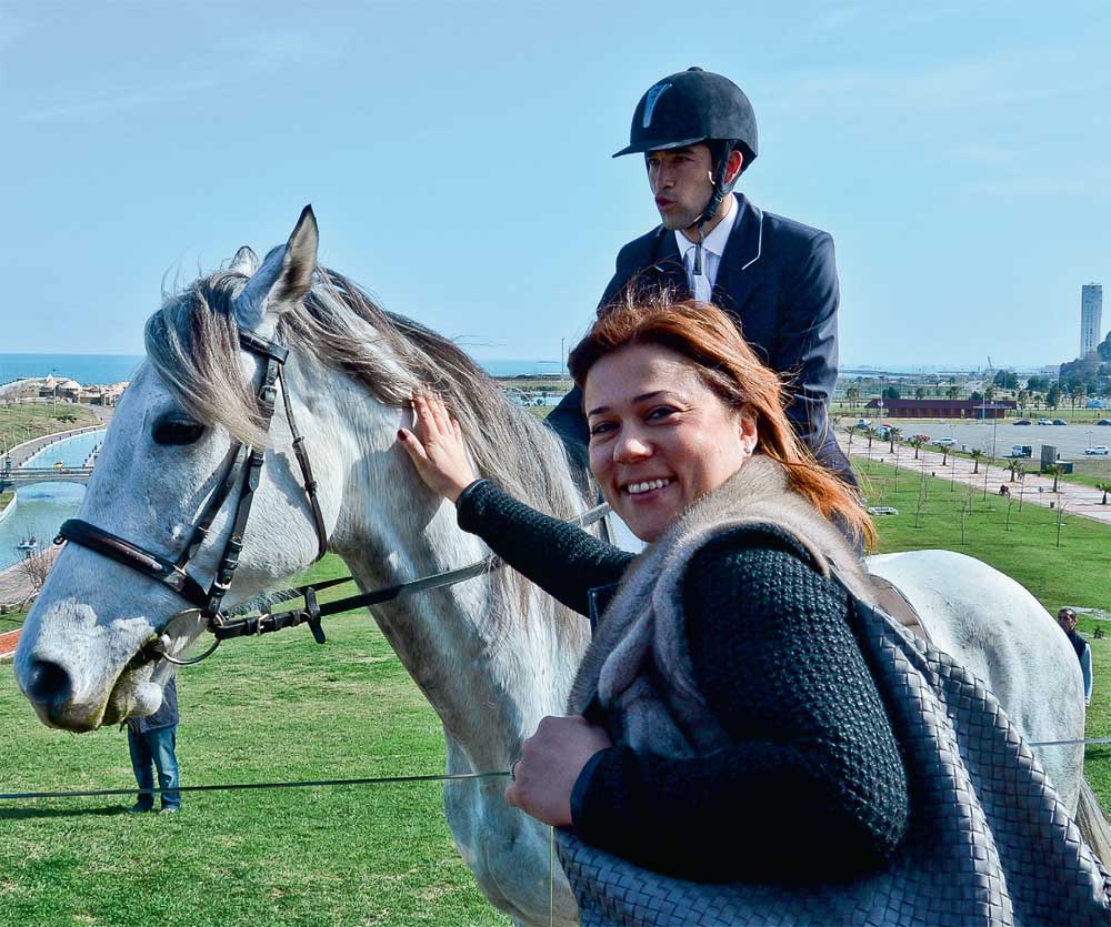 İstanbullu davetlileri başkan gezdirdi