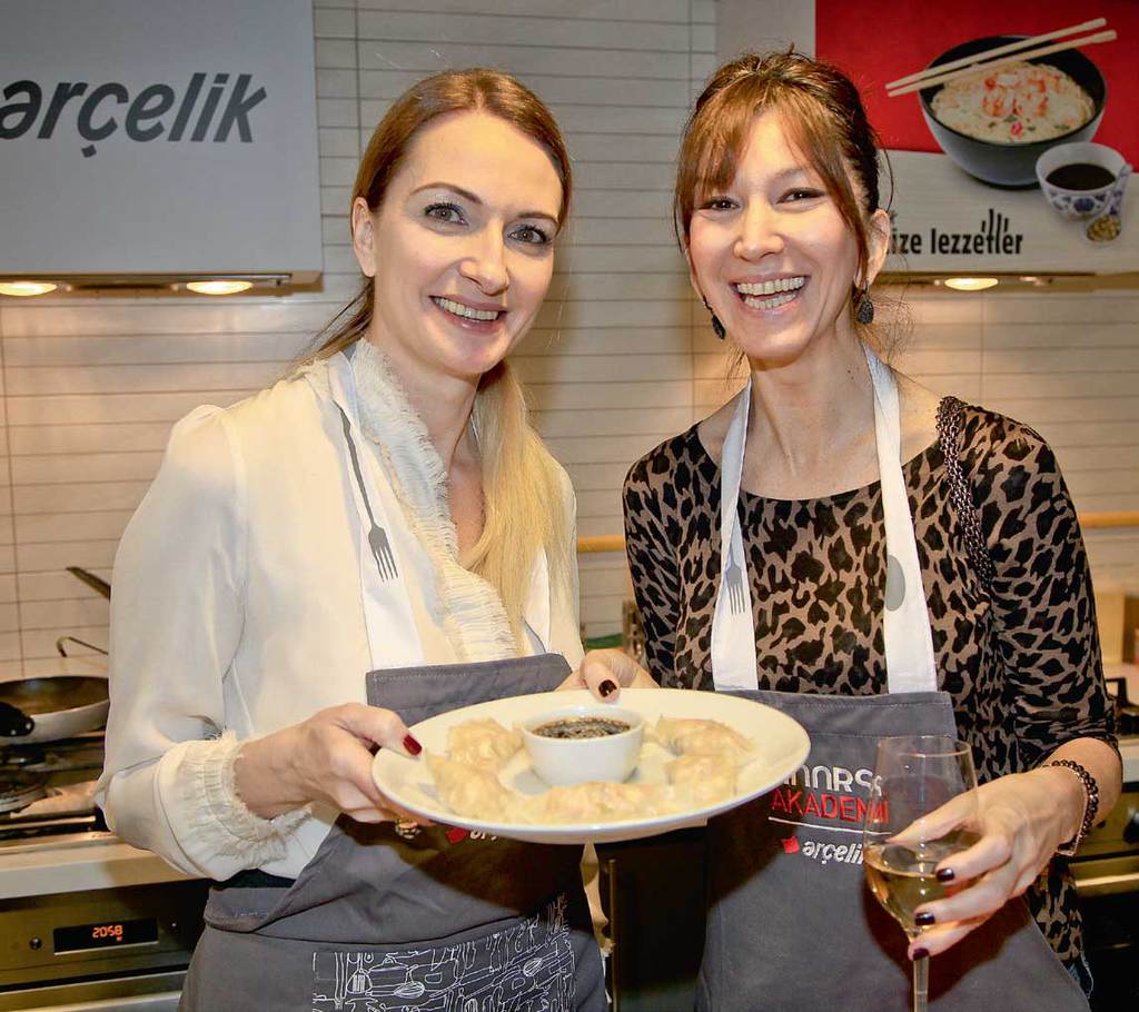 Uzakdoğu yemekleri yapmayı öğrendiler