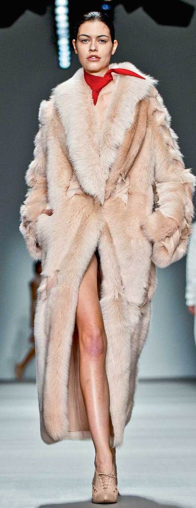 Modanın kalbi bu kez Londra'da attı