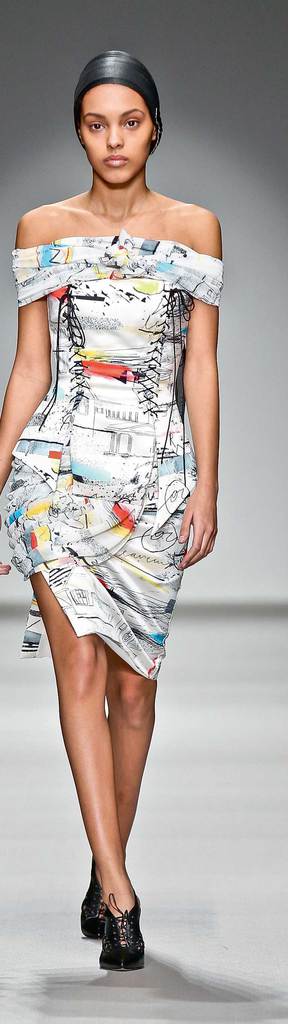 Modanın kalbi bu kez Londra'da attı