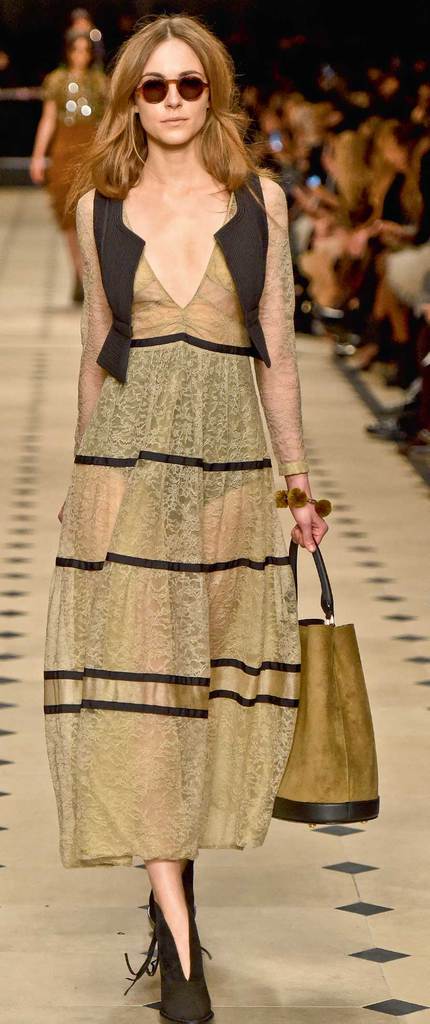 Modanın kalbi bu kez Londra'da attı