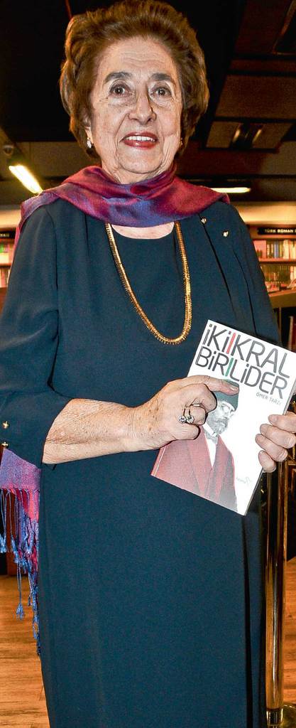 Dedesinin hayatını kitabında anlattı