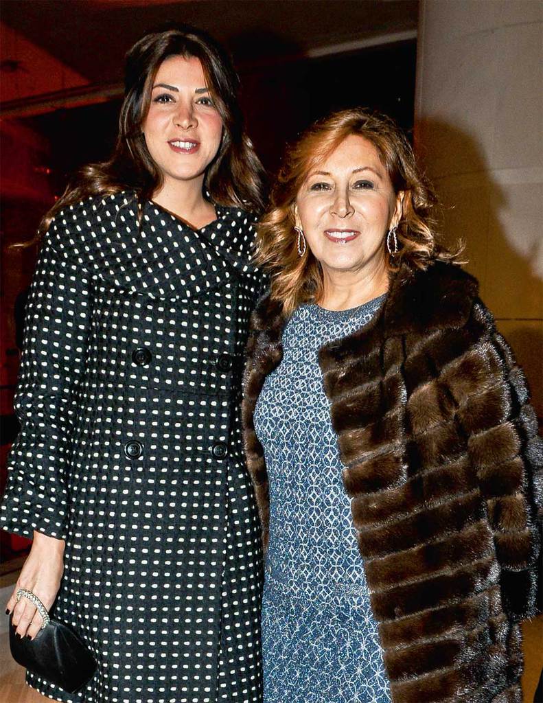 Elitler defilede bir araya geldi