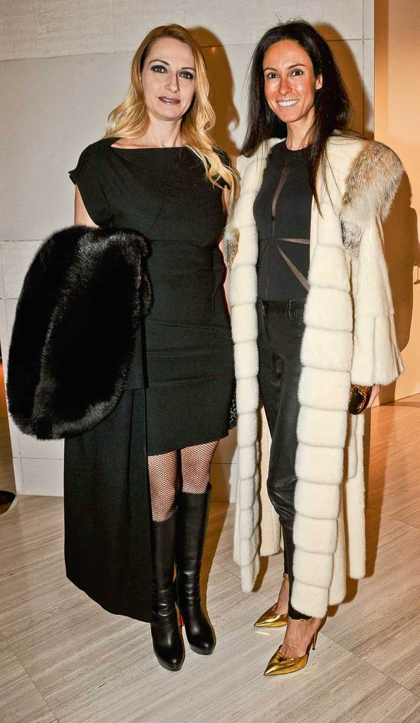 Elitler defilede bir araya geldi