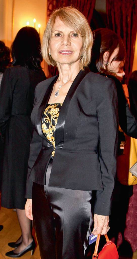 Kadınlar Günü için kadınlara davet verdi