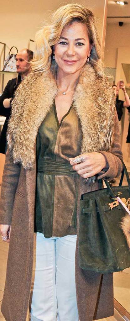 Mevsimsiz kıyafetler büyük ilgi gördü