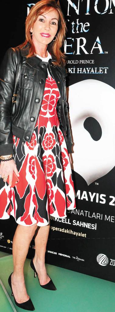 Minik kalplere 'maskeli' yardım