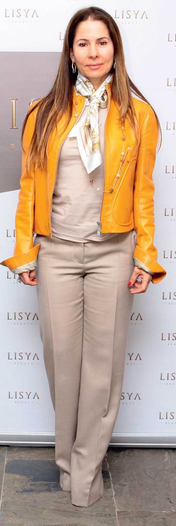 Birinci yaşını davetle kutladı