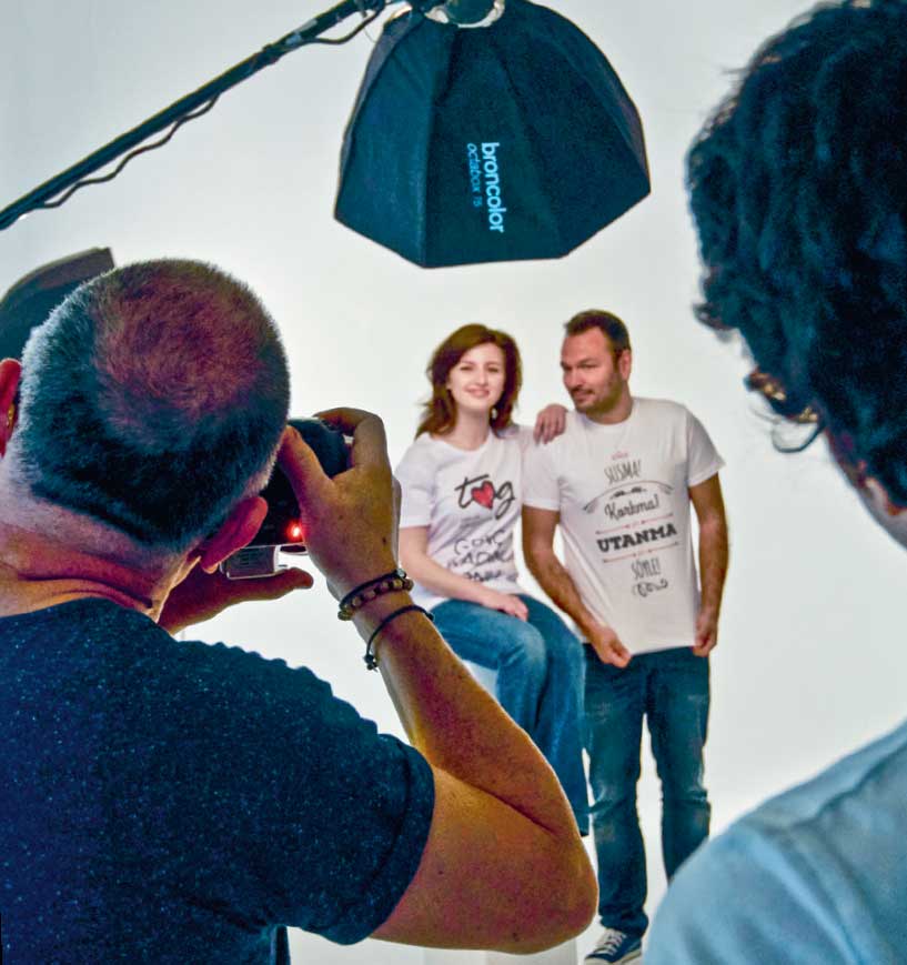 'Genç Kadın Fonu'na destek pozu