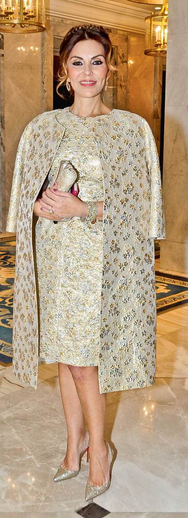 Yardım balosunda buluştular