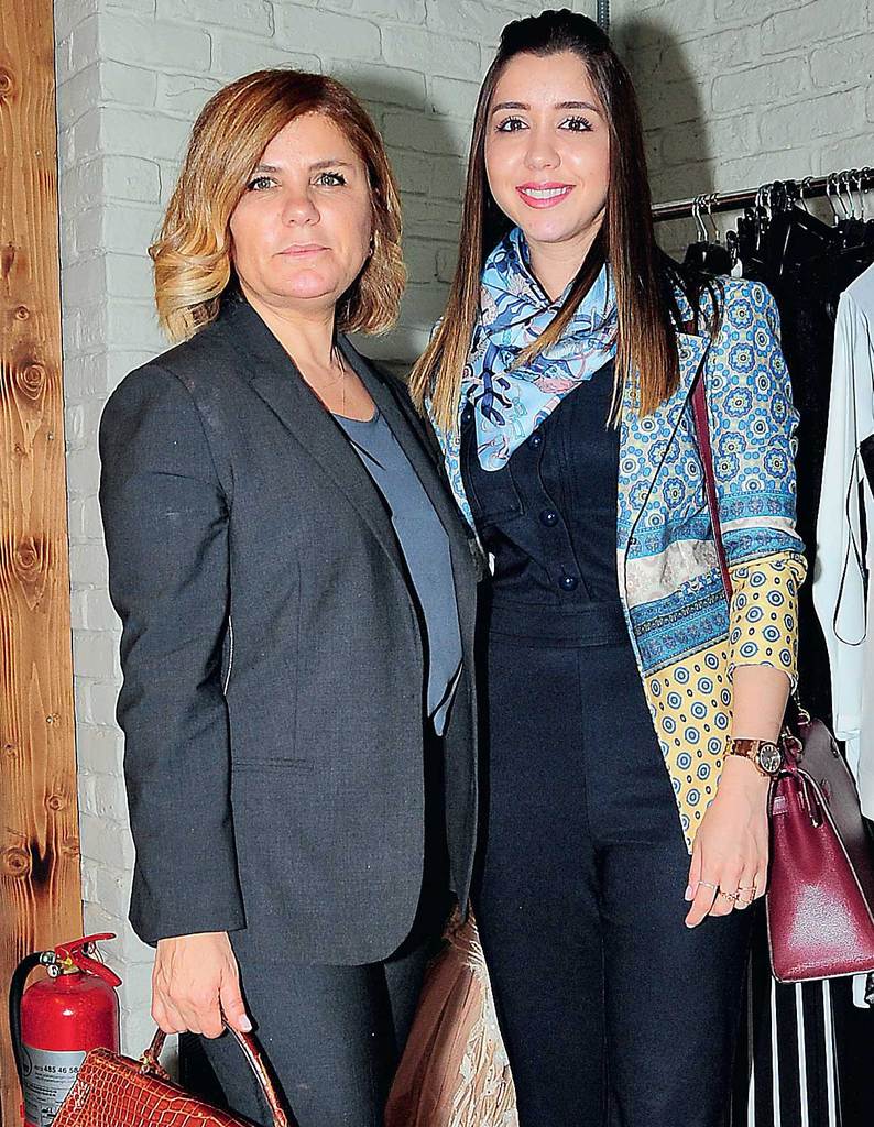 Kardeşi için mankenlik yaptı