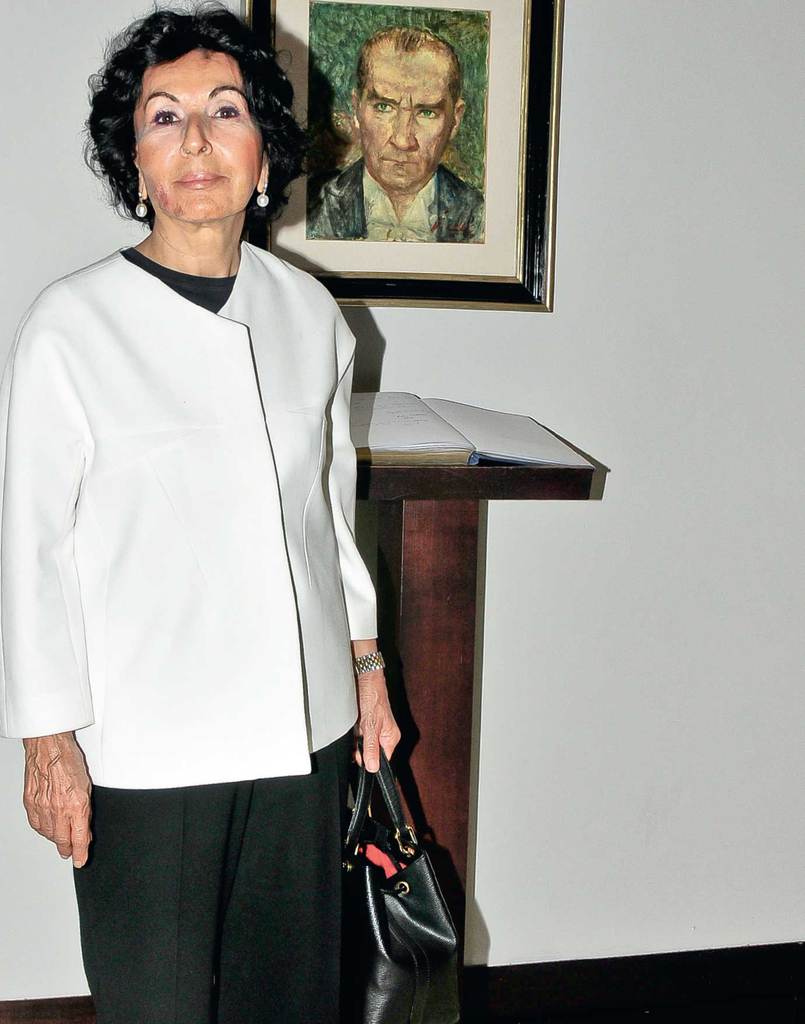 10.yılı için iki harika sergi