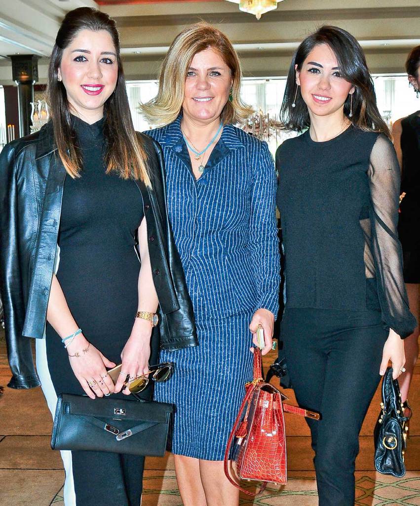 Küçük kızları için mevlid okuttular