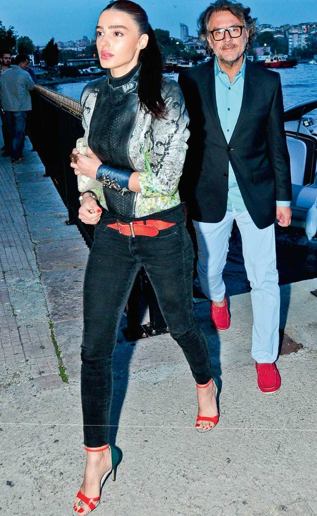 Haydarpaşa Garı'nda sergi açtı