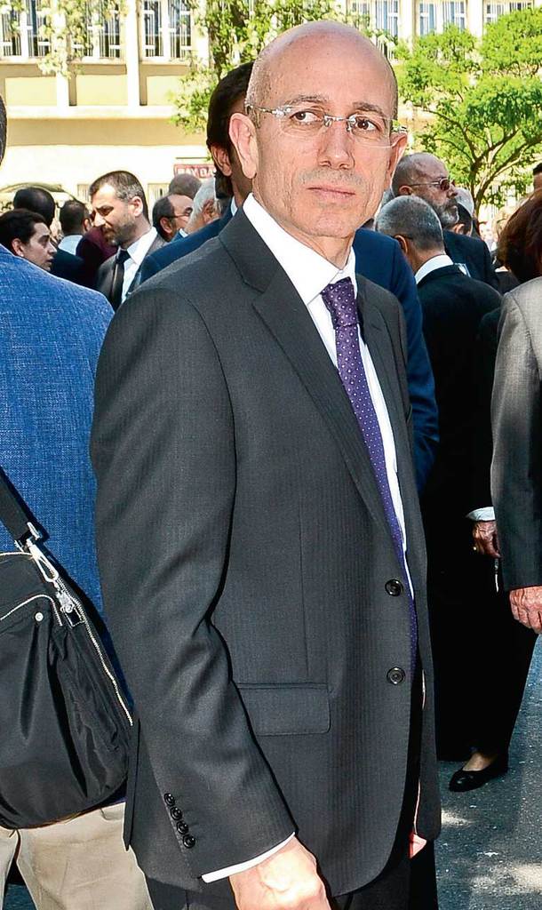 Sevenleri son yolculuğuna uğurladı