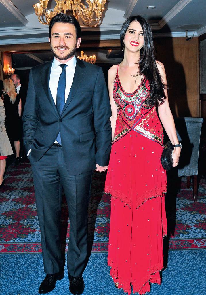 Görkemli bir düğünle evlendiler