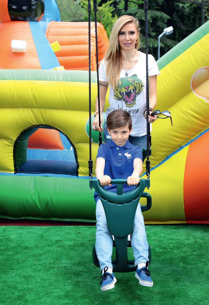 Çocuklar babalarının izinde  