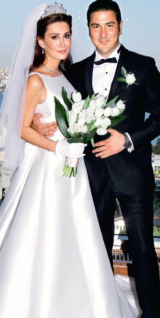 Görkemli bir düğünle evlendiler